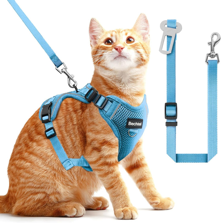 Cat Harness, Cat Harness and Leash for Walking, Adjusted in Four Directions and Breathable Cat Harness for anti Escape That Can Be Fitted and Positioned, Reflective Strips Harness, Black, S