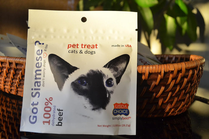 Pet Treat. Cats & Dogs. 100% Dehydrated Beef, Human Grade, USDA Choice Grade, 0.995Oz