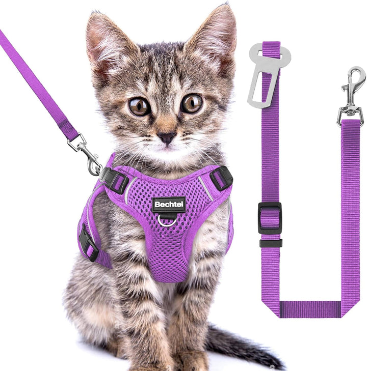 Cat Harness, Cat Harness and Leash for Walking, Adjusted in Four Directions and Breathable Cat Harness for anti Escape That Can Be Fitted and Positioned, Reflective Strips Harness, Black, S