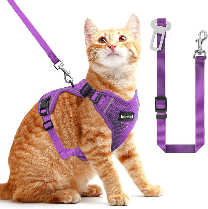 Cat Harness, Cat Harness and Leash for Walking, Adjusted in Four Directions and Breathable Cat Harness for anti Escape That Can Be Fitted and Positioned, Reflective Strips Harness, Black, S