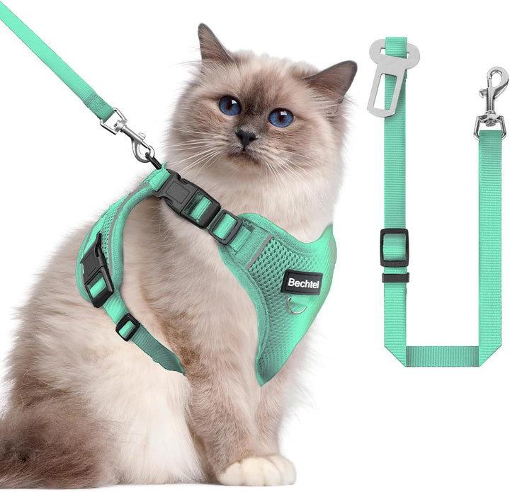 Cat Harness, Cat Harness and Leash for Walking, Adjusted in Four Directions and Breathable Cat Harness for anti Escape That Can Be Fitted and Positioned, Reflective Strips Harness, Black, S
