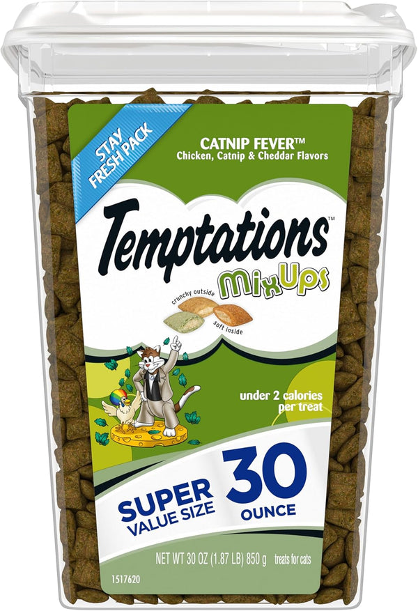 Mixups Catnip Fever Flavor Crunchy and Soft Cat Treats, 30 Oz. Tub