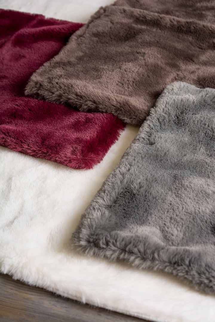 Ultra Soft Faux Fur Pet Crate Liner, Extra Large, 22X36", White