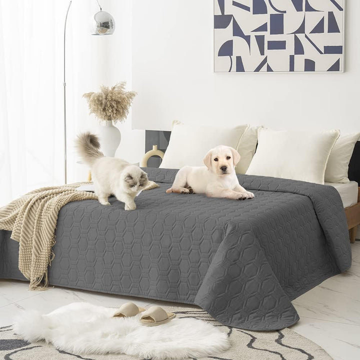 Waterproof and Anti-Slip Dog Bed Cover and Pet Blanket Sofa Pet Bed Mat ，Car Incontinence Mattress Protectors Furniture Couch Cover for Most Cats Dogs, Pets（52X82-Ivory）