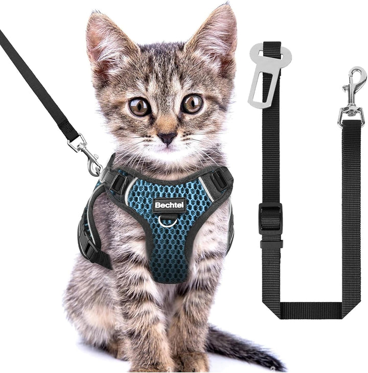 Cat Harness, Cat Harness and Leash for Walking, Adjusted in Four Directions and Breathable Cat Harness for anti Escape That Can Be Fitted and Positioned, Reflective Strips Harness, Black, S
