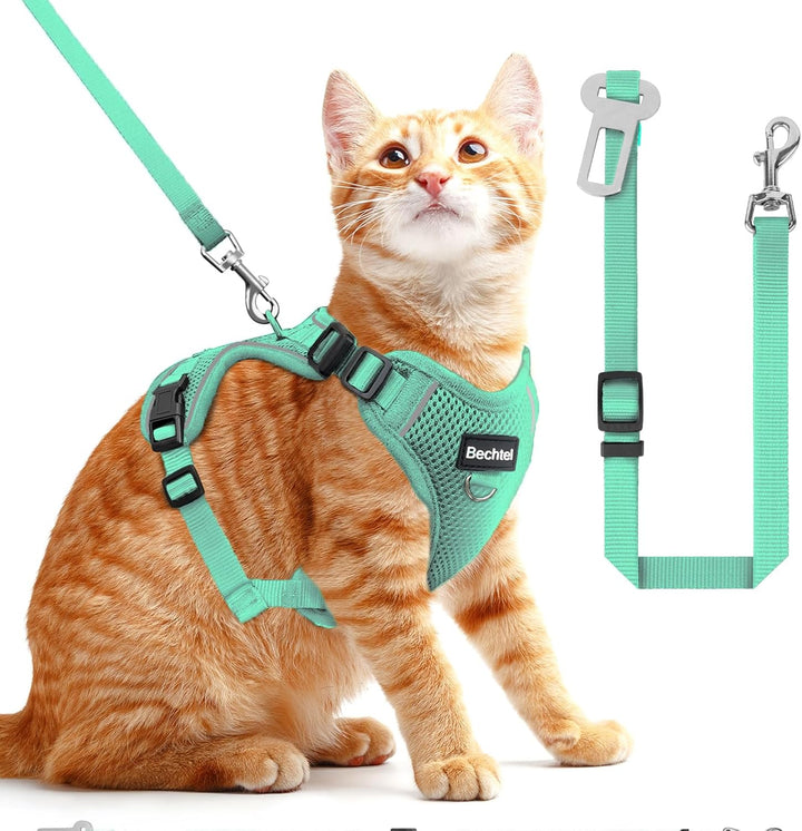 Cat Harness, Cat Harness and Leash for Walking, Adjusted in Four Directions and Breathable Cat Harness for anti Escape That Can Be Fitted and Positioned, Reflective Strips Harness, Black, S