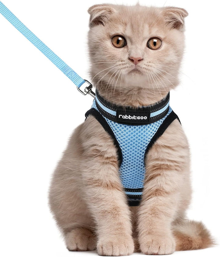 Cat Harness and Leash Set for Walking Escape Proof, Adjustable Soft Kittens Vest with Reflective Strip for Cats, Comfortable Outdoor Vest, Light Purple, S