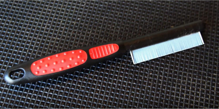 Paw Brothers Flea Comb for Small and Large Dogs and Cats with Handle, Professional Dog Grooming Kit and Supplies, Puppy Essentials, Black and Red, 8.8 Inches